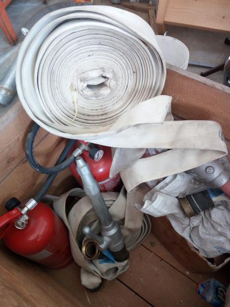 41#2949 Cassone con estintori manichette e lance per antincendio in vendita - foto 3