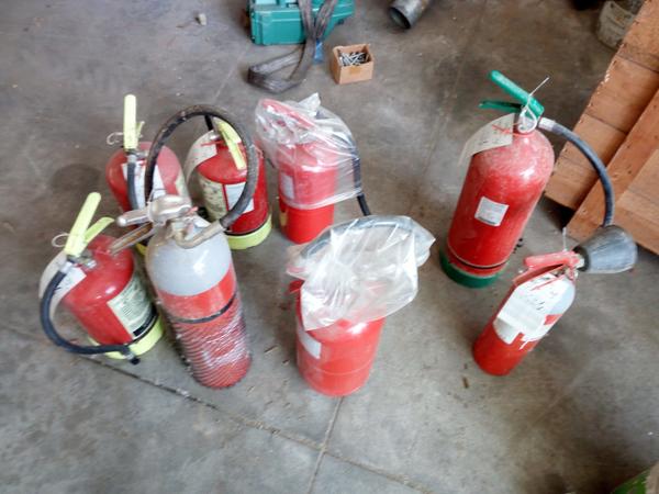 41#2949 Cassone con estintori manichette e lance per antincendio in vendita - foto 5