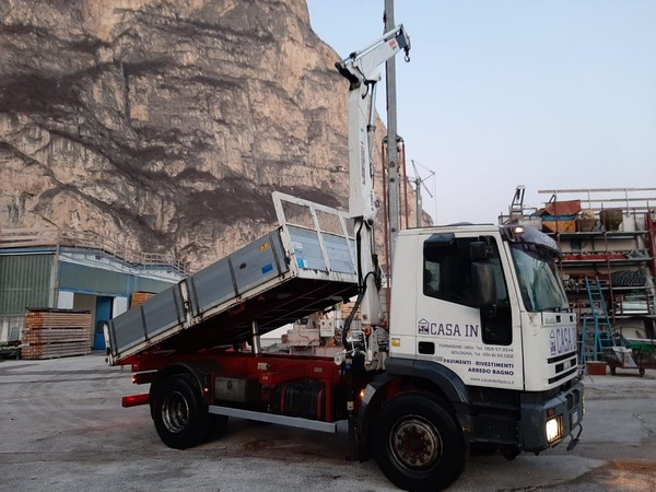 57#2949 Iveco Magirus con gru in vendita - foto 19