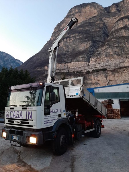 57#2949 Iveco Magirus con gru in vendita - foto 22
