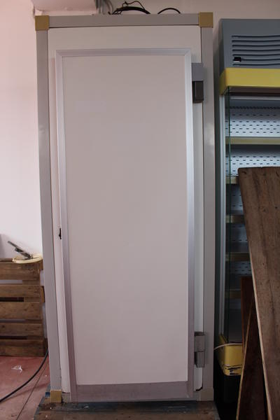 3#2958 Cella frigo verticale con porta funzionante in vendita - foto 1