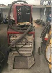 Continuous wire welding machine - Lot 18 (Auction 2960)