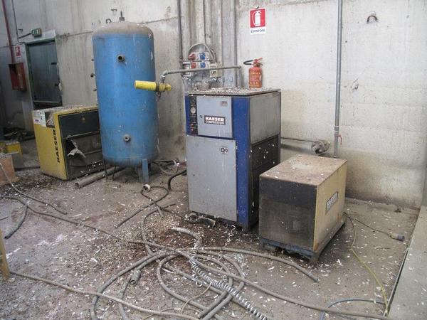 3#2961 Compressore Kaeser e carrello elevatore Carer in vendita - foto 1
