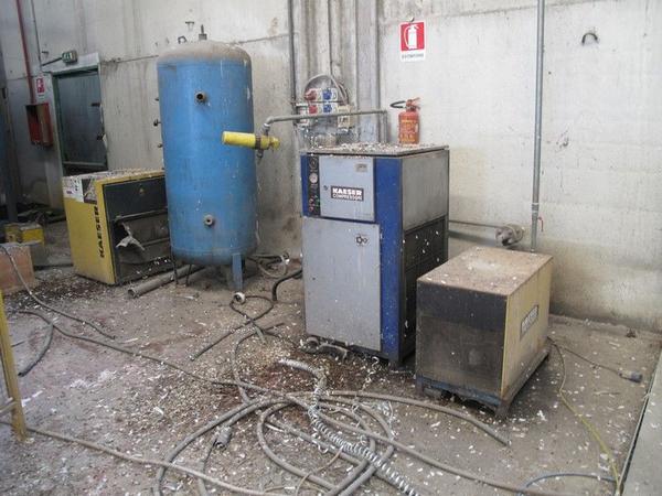 3#2961 Compressore Kaeser e carrello elevatore Carer in vendita - foto 13