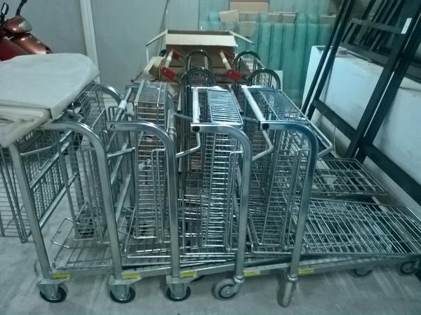 5#2974 Carrelli porta pacchi e arredi ufficio in vendita - foto 1