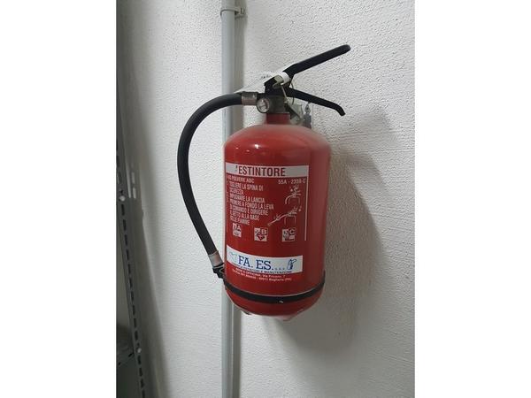 5#2974 Carrelli porta pacchi e arredi ufficio in vendita - foto 5