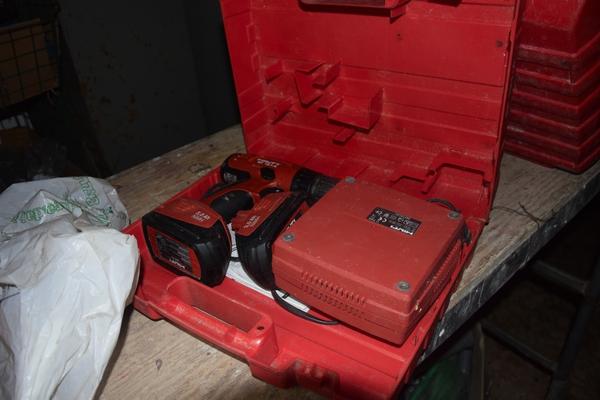 2#2988 Trapani Hilti e tubi in rame in vendita - foto 1