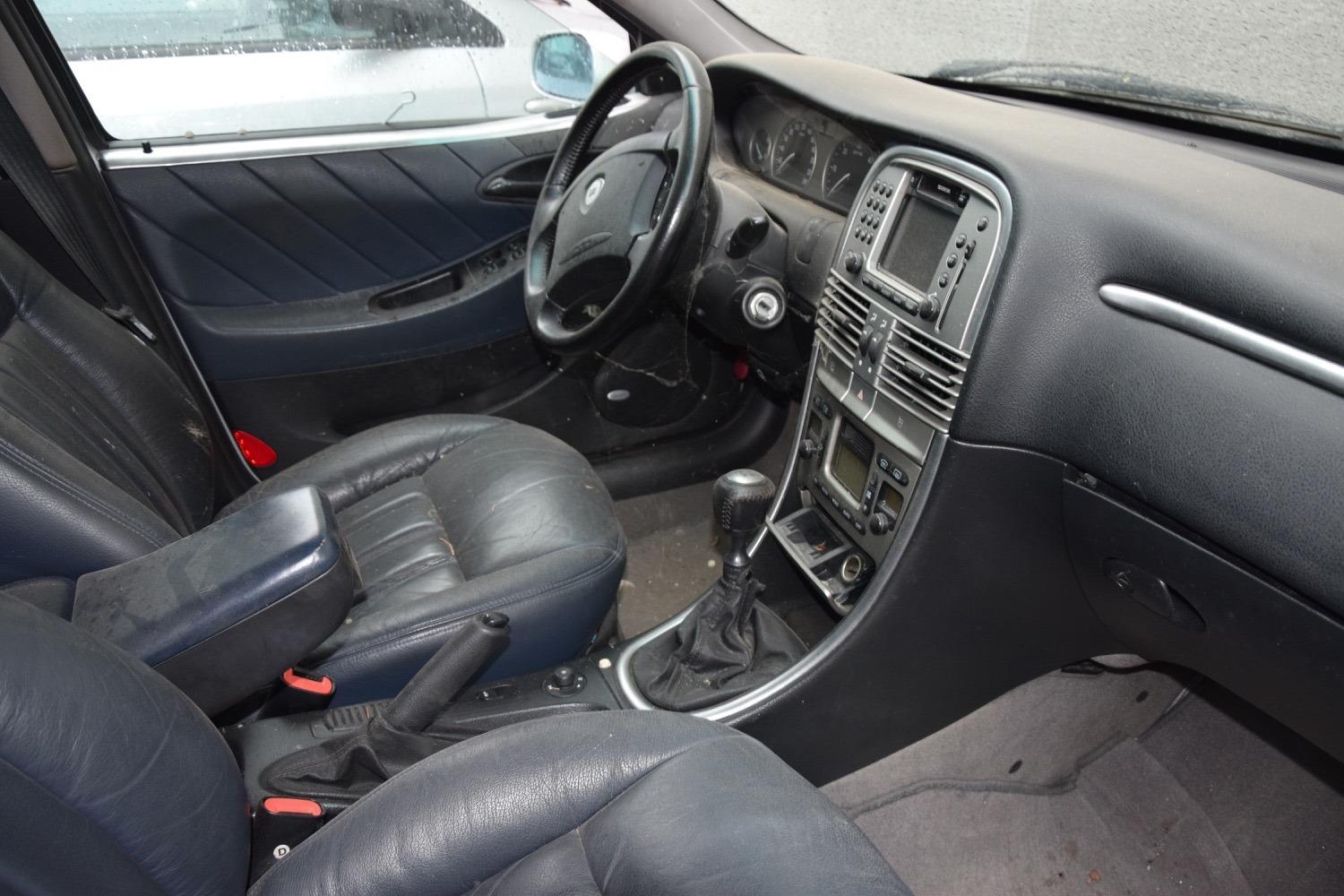 Lot Lancia Libra car