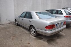 Autovettura Mercedes E250 - Lotto 4 (Asta 2993)