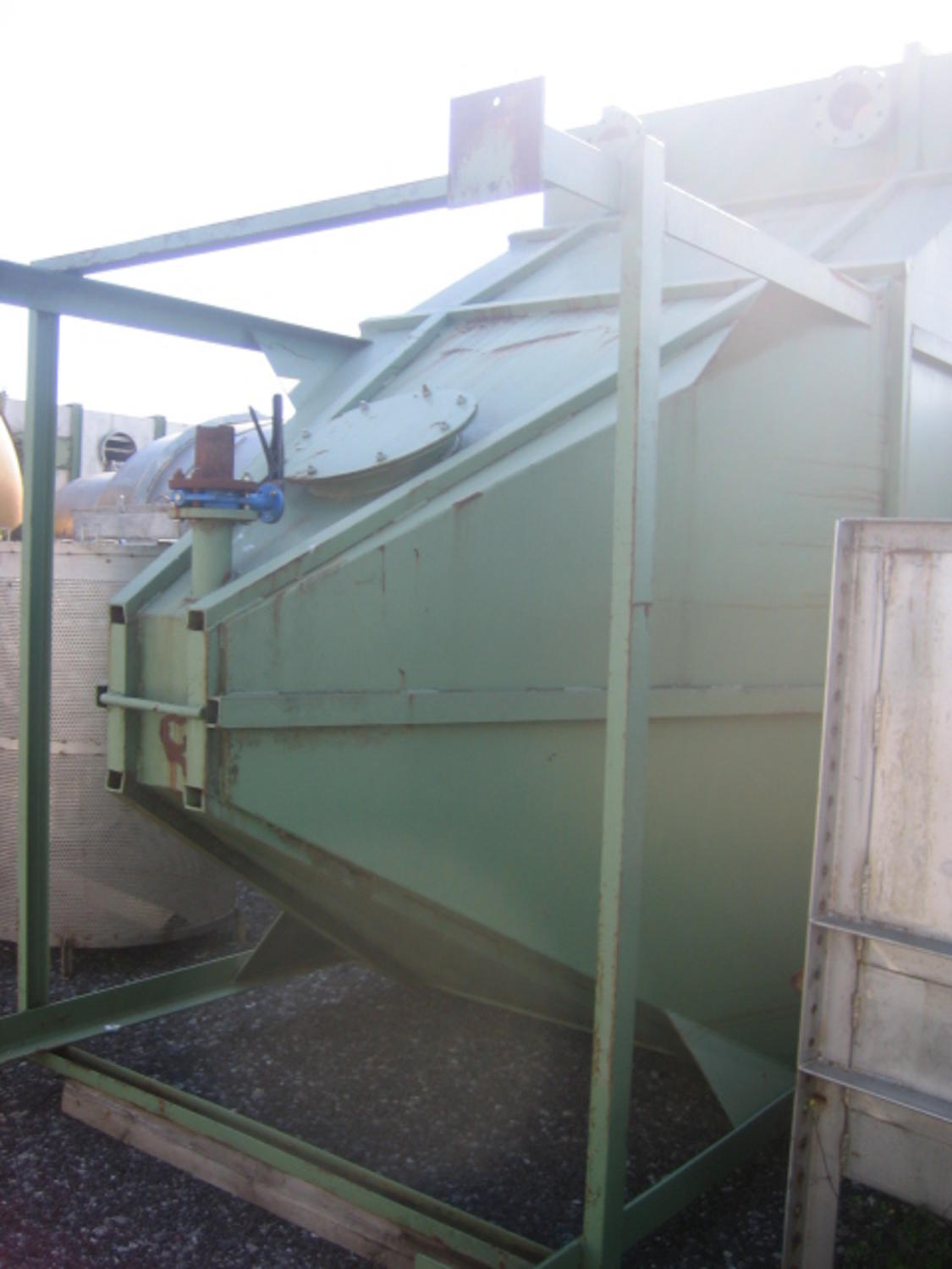Lot Gritting machine