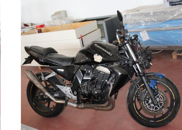 1#3049 Moto Kawasaki Z750 nera in vendita - foto 1