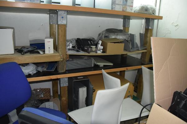 7#3051 Attrezzature da ufficio e scaffalature in vendita - foto 3