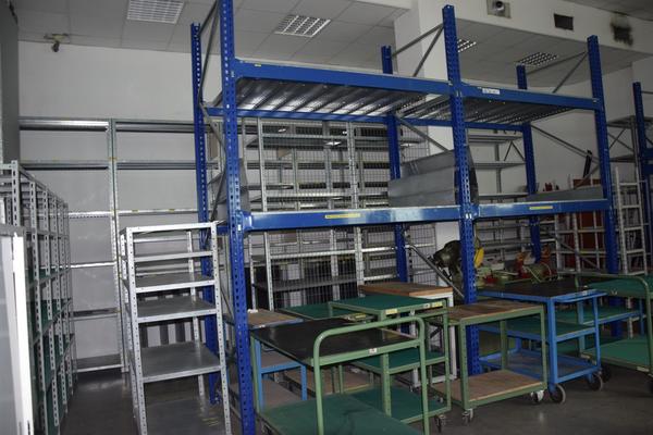 7#3051 Attrezzature da ufficio e scaffalature in vendita - foto 5