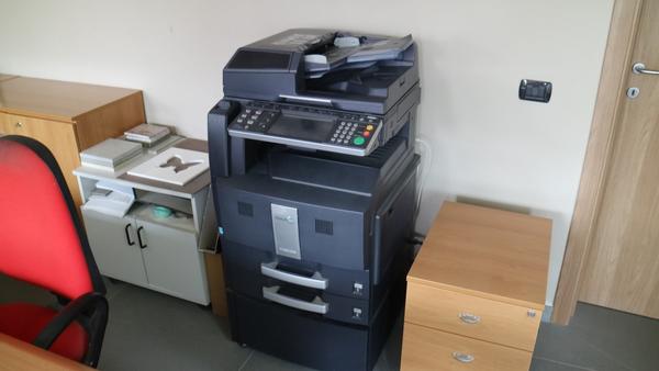 1#3053 Arredi da ufficio e attrezzature elettroniche in vendita - foto 12