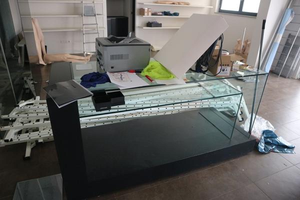 2#3054 Arredamento per negozio di abbigliamento in vendita - foto 18