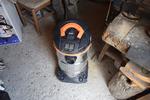 Image 2 - Bosch drill and Hitachi demolition machine - Lot 12 (Auction 3059)