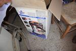 Image 3 - Bosch drill and Hitachi demolition machine - Lot 12 (Auction 3059)