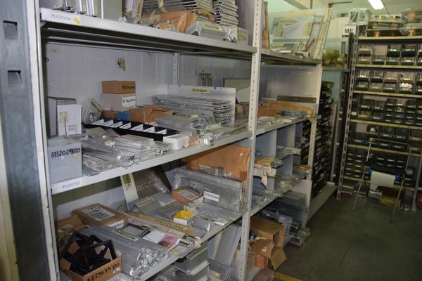 2#3060 Componenti meccanici per trasmettitori radio televisivi in vendita - foto 2