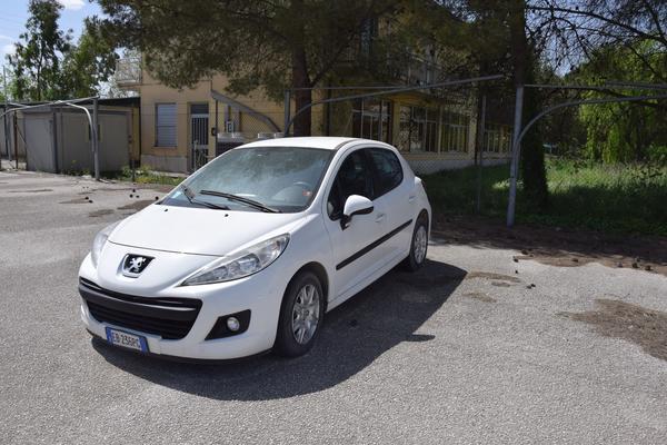 27#3066 Autocarro Peugeot 207 in vendita - foto 2
