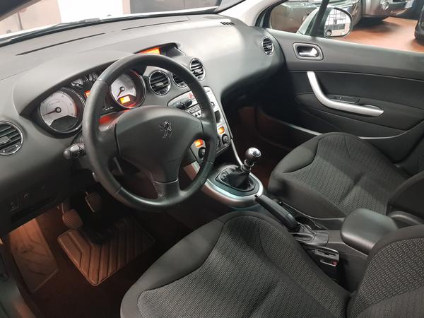 25#3073 Peugeot 3008 1.6 HDI 110 Cv Sw in vendita - foto 5