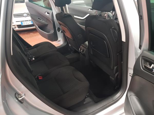 25#3073 Peugeot 3008 1.6 HDI 110 Cv Sw in vendita - foto 9