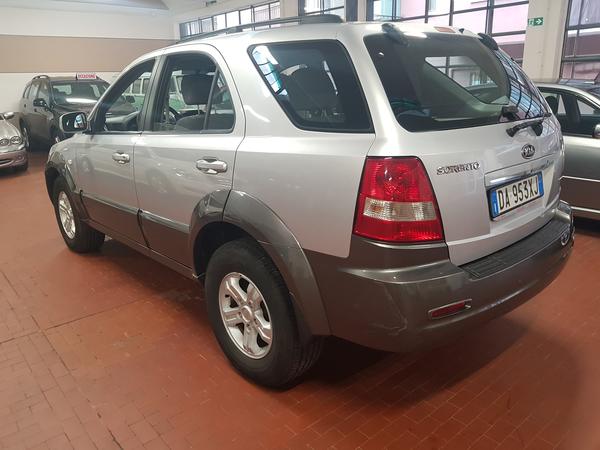 27#3073 Kia Sorento 2.5 Automatico Crdi 4wd Ex in vendita - foto 2