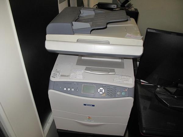 1#3076 Stampanti laser Epson e arredi da ufficio in vendita - foto 2