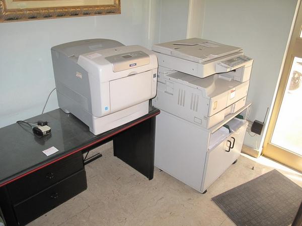 1#3076 Stampanti laser Epson e arredi da ufficio in vendita - foto 5