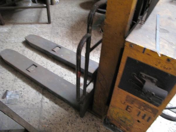 3#3076 Trapano a torretta New Drill e componenti per cablaggio in vendita - foto 23