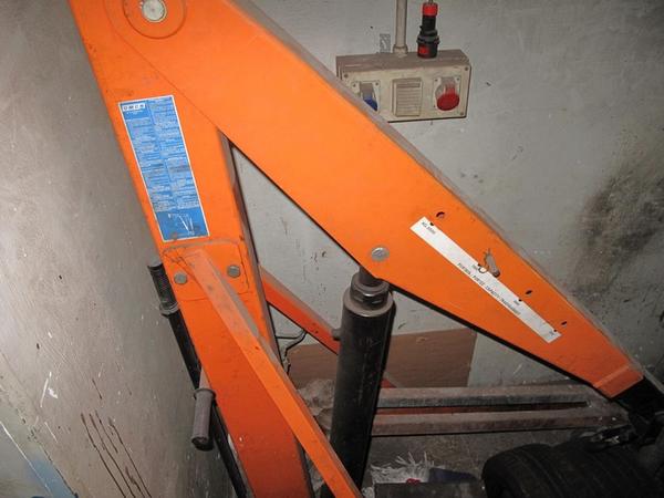 3#3076 Trapano a torretta New Drill e componenti per cablaggio in vendita - foto 63