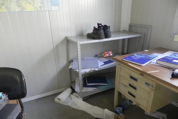 17#3078 Monoblocco coibentato con attrezzatura per ufficio in vendita - foto 3