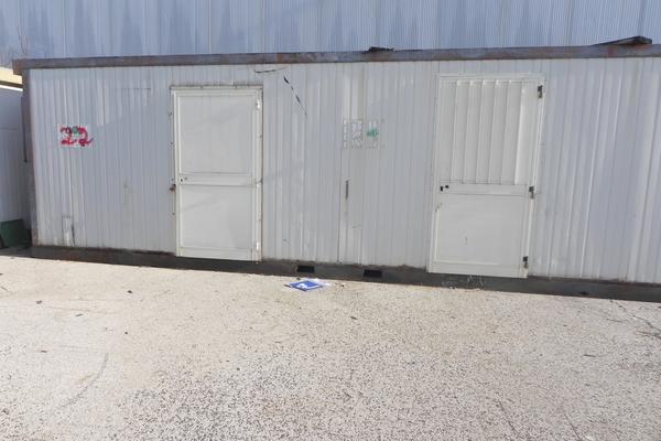22#3078 Monoblocco coibentato uso ufficio e pneumatici in vendita - foto 1