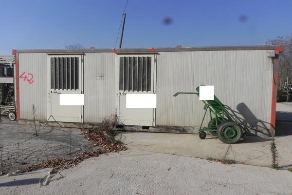 42#3078 Monoblocco coibentato uso ufficio con attrezzatura in vendita - foto 9