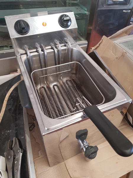 25#3084 Friggitrice in vendita - foto 2