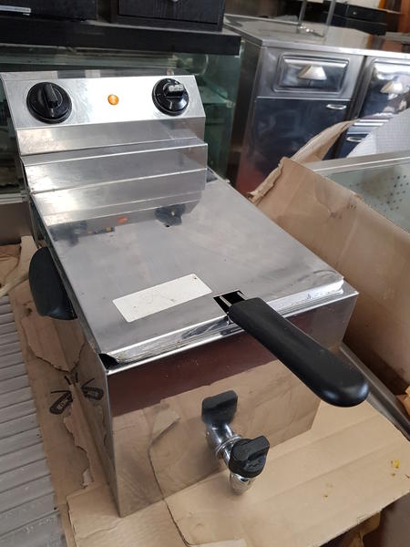 25#3084 Friggitrice in vendita - foto 3