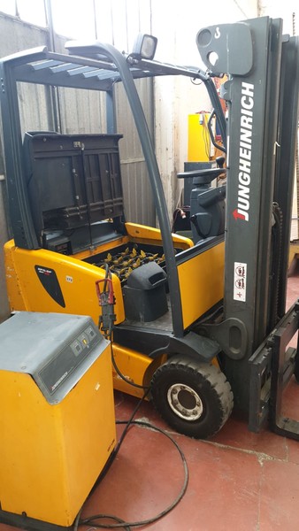 30#3084 Carrello elevatore Jungheinrich in vendita - foto 2
