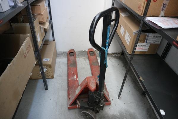 3#3097 Attrezzature e arredi officina in vendita - foto 8