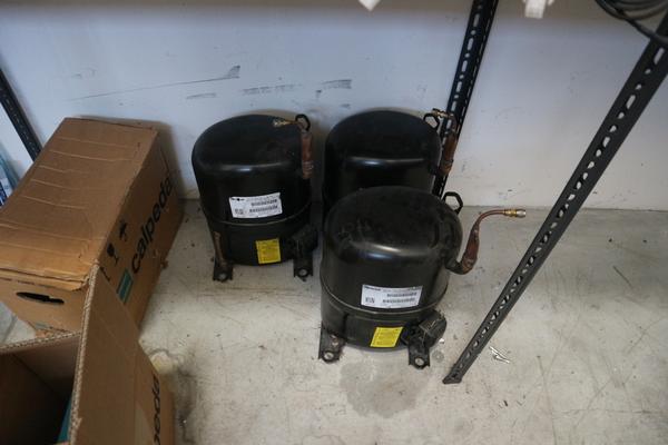 3#3097 Attrezzature e arredi officina in vendita - foto 9