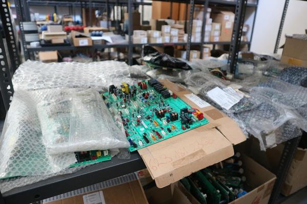 3#3097 Attrezzature e arredi officina in vendita - foto 13