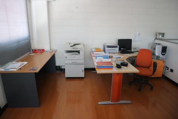 3#3097 Attrezzature e arredi officina in vendita - foto 42