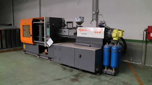 1#3109 Pressa ad iniezione per produzione tappi Plastic metal in vendita - foto 4