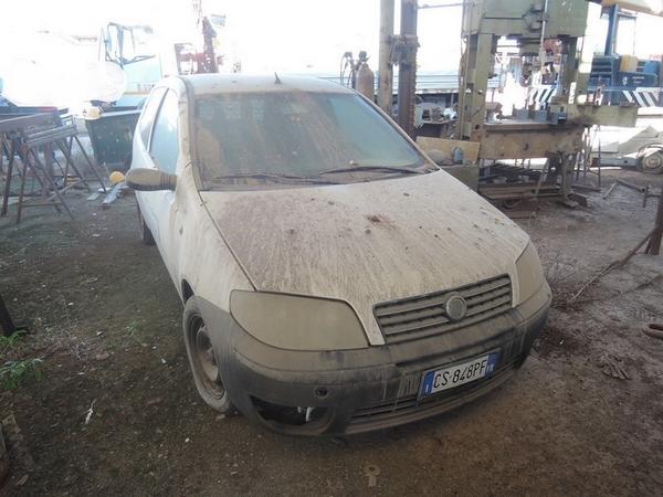 6#3113 Autocarro Fiat Punto Van in vendita - foto 1