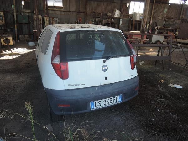 6#3113 Autocarro Fiat Punto Van in vendita - foto 2