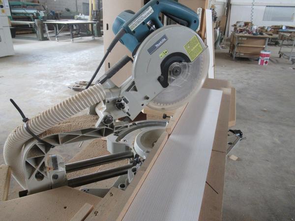 17#3116 Troncatrice radiale Makita  in vendita - foto 4