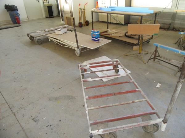 58#3116 Carrelli e banchi da lavoro in vendita - foto 1