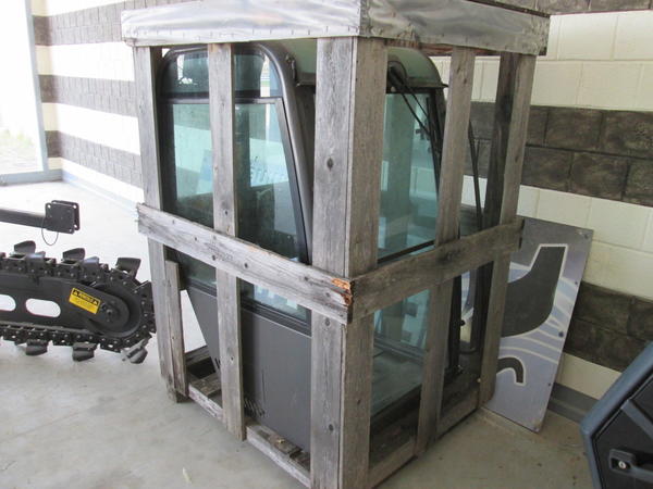 27#3117 Cabina Per Miniescavatore Case in vendita - foto 1