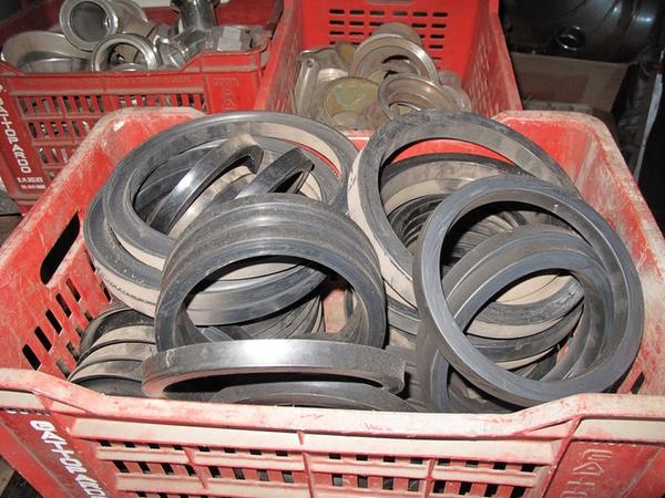 1#3121 Ricambi e accessori da settore eno agricolo in vendita - foto 2