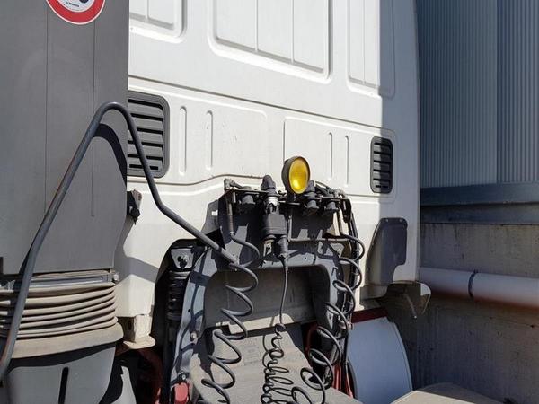 1#3126 Trattore stradale Iveco Magirus in vendita - foto 3