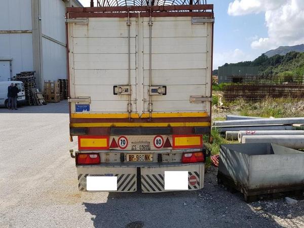 Rimorchi e semirimorchi in vendita