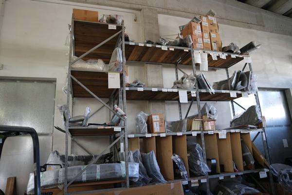 2#3129 Scaffalature e ricambi per autotreni e autoveicoli in vendita - foto 6